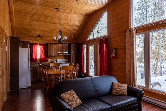 Imagen de la habitación del Hotel Chalets and Spa Lac Saint-Jean. Foto 4