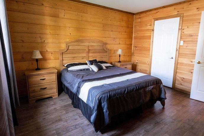 Imagen de la habitación del Hotel Chalets and Spa Lac Saint-Jean. Foto 7