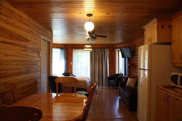 Imagen de la habitación del Hotel Chalets and Spa Lac Saint-Jean. Foto 10