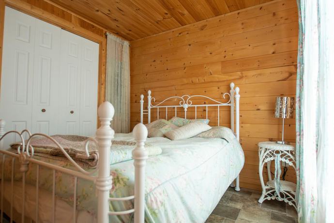 Imagen de la habitación del Hotel Chalets and Spa Lac Saint-Jean. Foto 15