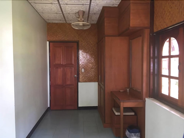 Imagen de la habitación del Hotel Chaloklum Bay Resort. Foto 6