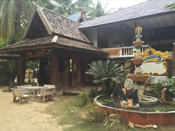Imagen de los interiores del Hotel Chaloklum Bay Resort. Foto 18