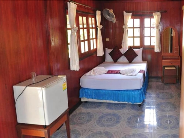 Imagen de la habitación del Hotel Chaloklum Bay Resort. Foto 8