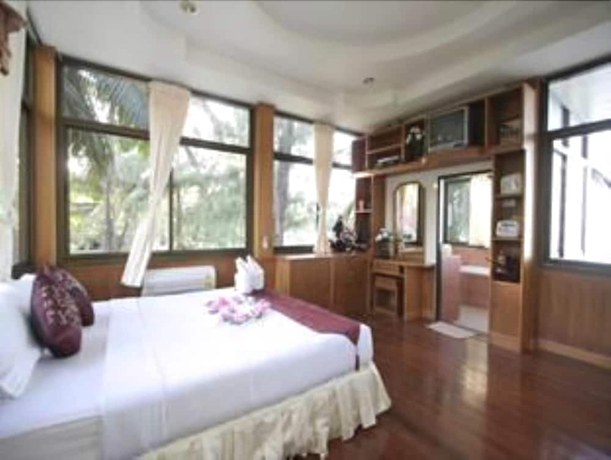 Imagen de la habitación del Hotel Chaloklum Bay Resort. Foto 12