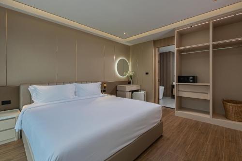 Imagen de la habitación del Hotel Chalong Marina Bay View Phuket. Foto 14