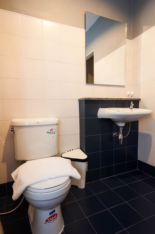 Imagen de la habitación del Hotel Chalong Sea Breeze. Foto 3