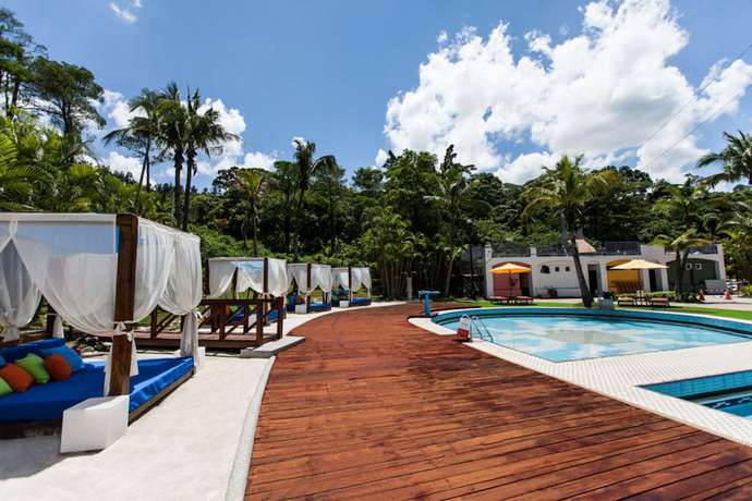 Imagen de la piscina del Hotel Cham Cham. Foto 20