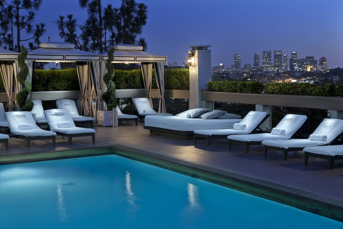 Imagen de la piscina del Hotel Chamberlain West Hollywood. Foto 16