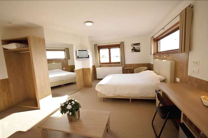 Imagen de la habitación del Hotel Chamdor. Foto 5