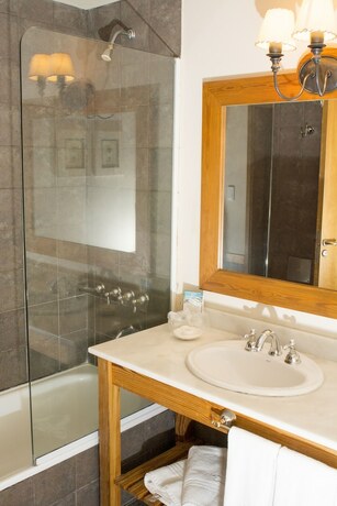 Imagen de la habitación del Hotel Chamonix Posada y Spa. Foto 18