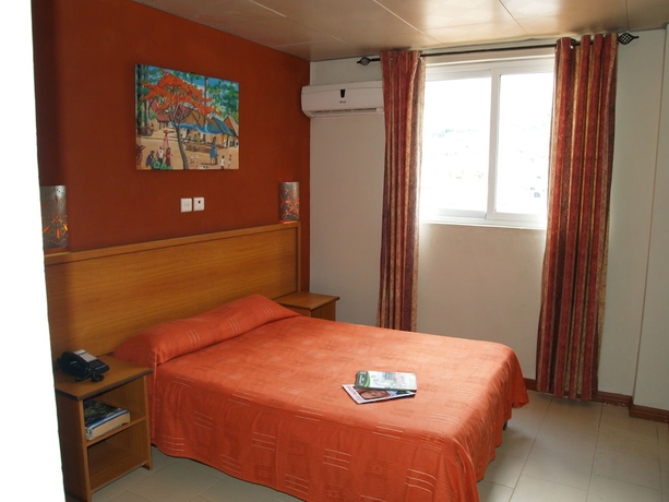 Imagen de la habitación del Hotel Champ De Mars. Foto 7