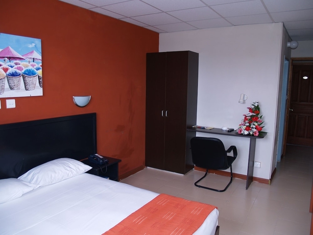 Imagen de la habitación del Hotel Champ De Mars. Foto 13