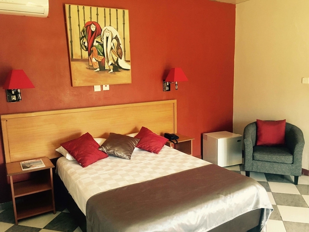 Imagen de la habitación del Hotel Champ De Mars. Foto 16