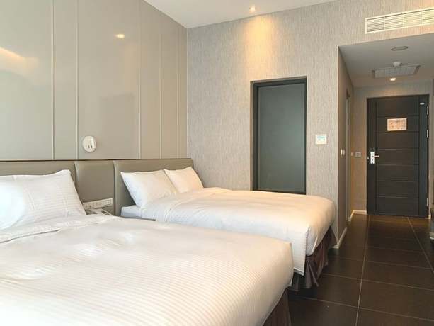 Imagen de la habitación del Hotel Champ de Roses. Foto 12