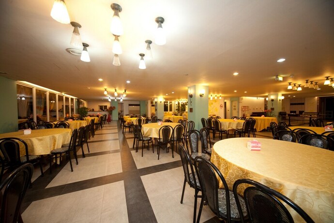 Imagen del bar/restaurante del Hotel Champagne, Jiaoxi. Foto 19