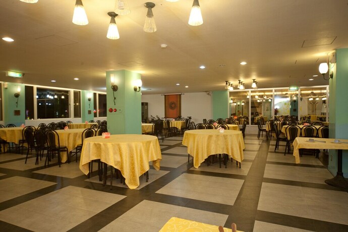 Imagen del bar/restaurante del Hotel Champagne, Jiaoxi. Foto 20