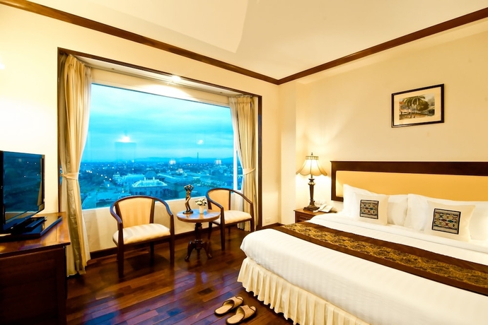 Imagen de la habitación del Hotel Champasak Grand. Foto 9