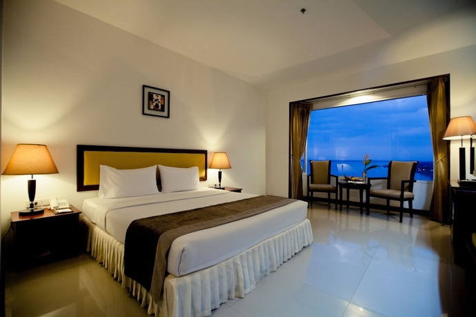 Imagen de la habitación del Hotel Champasak Grand. Foto 10