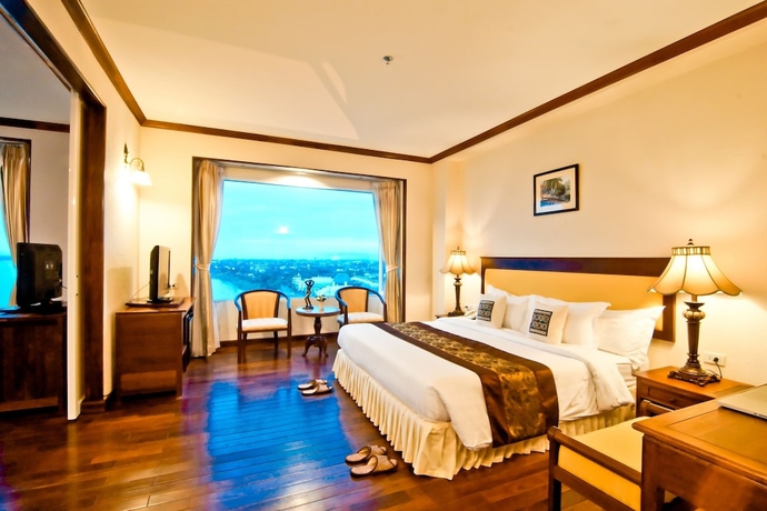 Imagen de la habitación del Hotel Champasak Grand. Foto 14