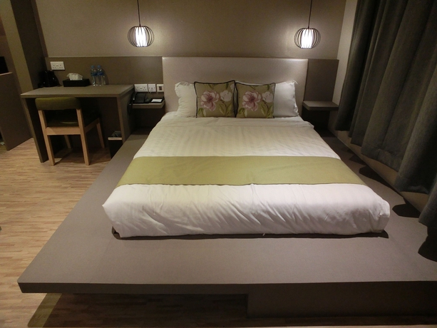 Imagen de la habitación del Hotel Champion. Foto 5