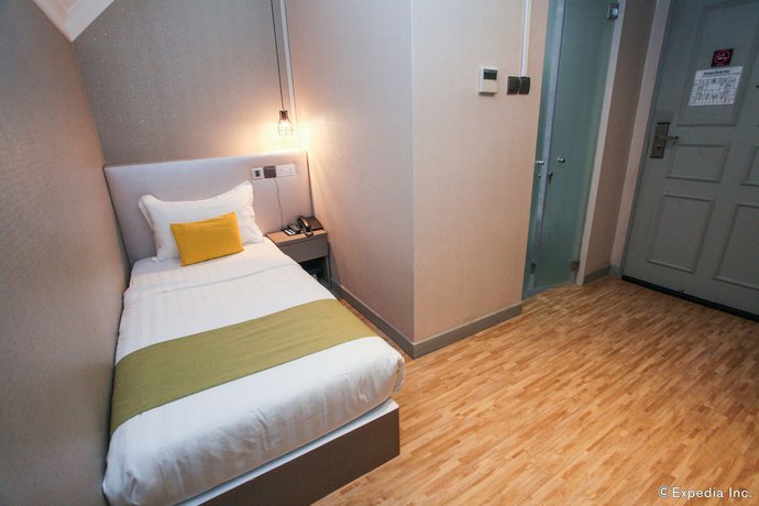 Imagen de la habitación del Hotel Champion. Foto 7