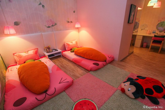 Imagen de la habitación del Hotel Champion. Foto 9