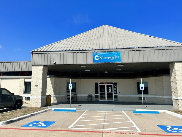 Imagen general del Hotel Champion Inn Motel By OYO Hwy 59 Shepherd. Foto 2