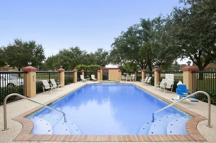 Imagen de la piscina del Hotel Champions Club Westchase Houston. Foto 5