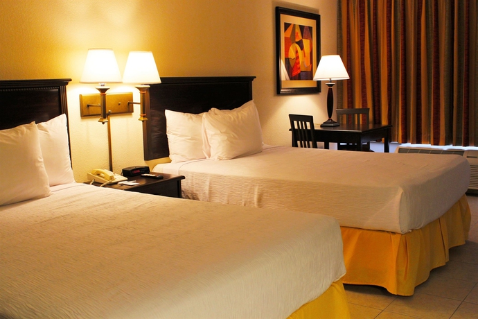 Imagen de la habitación del Hotel Champions World Resort. Foto 11