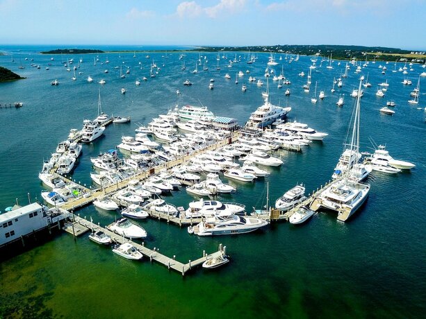 Imagen general del Hotel Champlin's Marina And Resort. Foto 12