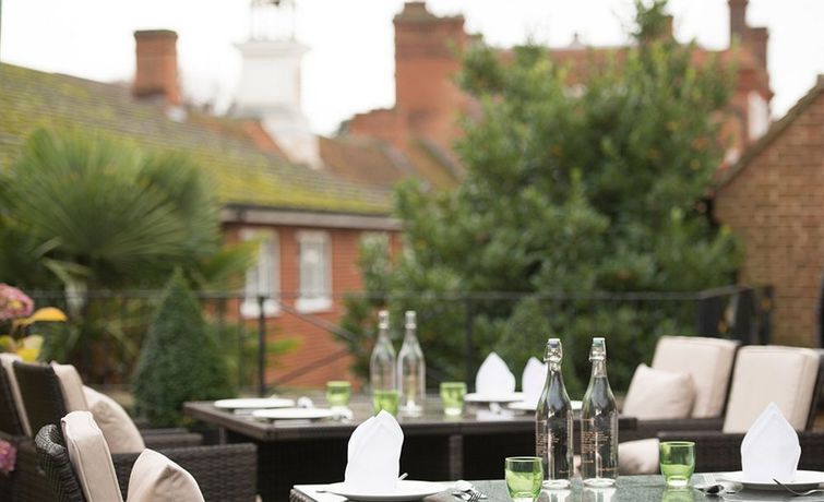 Imagen del bar/restaurante del Hotel Champneys Henlow. Foto 2
