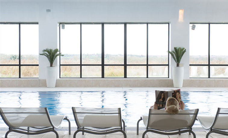 Imagen de los exteriores del Hotel Champneys Springs. Foto 7