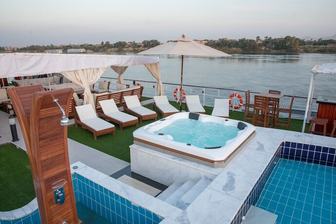 Imagen general del Hotel Champollion Ii Nile Cruise. Foto 6