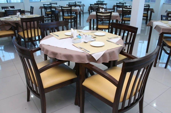 Imagen del bar/restaurante del Hotel Champs Dumont Apart. Foto 5