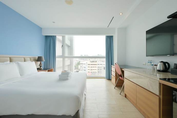 Imagen general del Hotel Champs Elysees. Foto 1