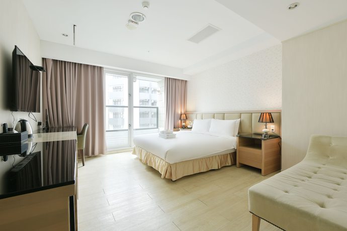 Imagen de la habitación del Hotel Champs Elysees. Foto 3