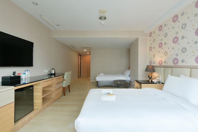 Imagen de la habitación del Hotel Champs Elysees. Foto 10