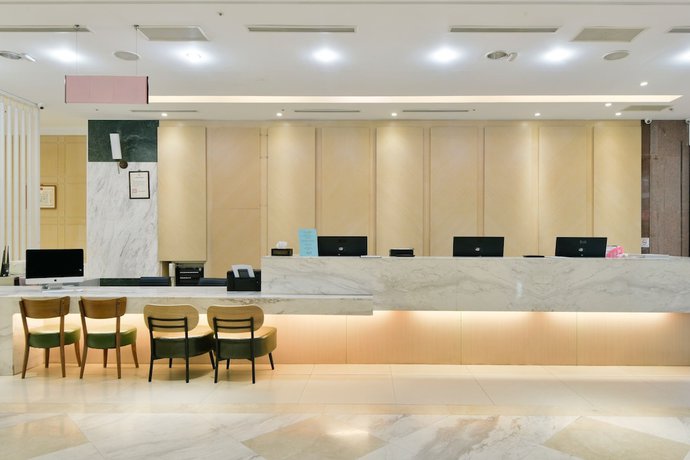 Imagen de los interiores del Hotel Champs Elysees. Foto 19