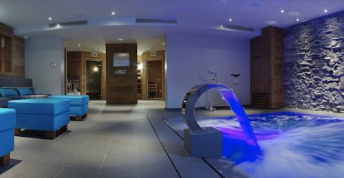 Imagen de los interiores del Hotel Champs Fleuris Morzine. Foto 3