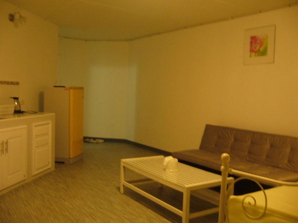 Imagen de los interiores del Hotel Chan Kim Don Mueang Airport Guest House. Foto 6