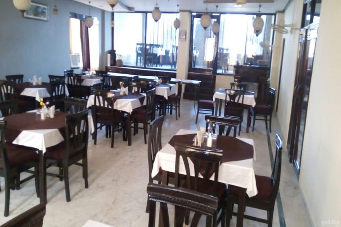 Imagen del bar/restaurante del Hotel Chanakya, Agra. Foto 4