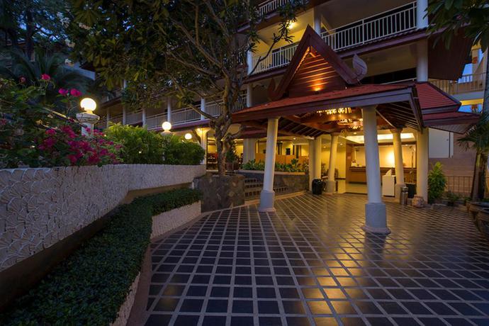 Imagen de los exteriores del Hotel Chanalai Flora Resort, Kata Beach. Foto 13