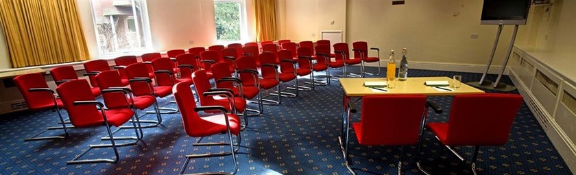 Imagen de los interiores del Hotel Chancellors & Conference. Foto 11