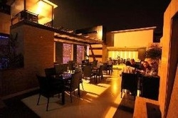 Imagen de la habitación del Hotel Chanchal Continental. Foto 9