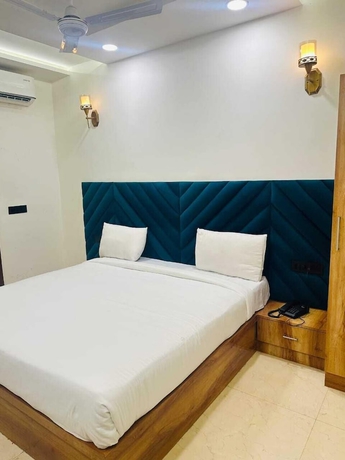 Imagen de la habitación del Hotel Chandan Palace. Foto 2