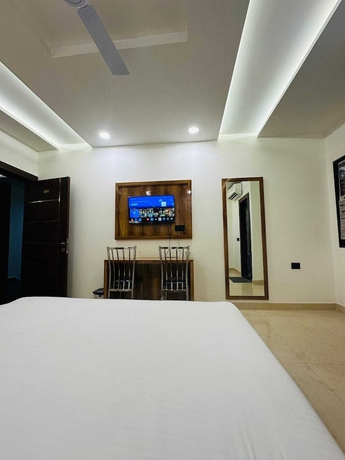 Imagen de la habitación del Hotel Chandan Palace. Foto 4