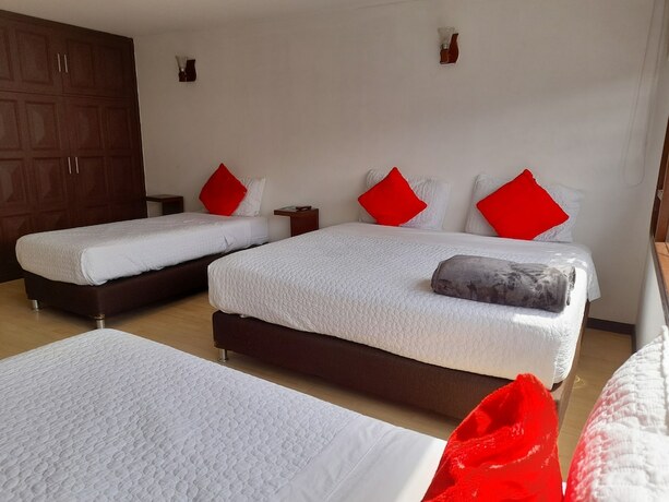 Imagen de la habitación del Hotel Chandelier Collection. Foto 16