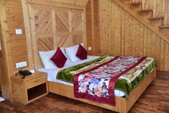 Imagen de la habitación del Hotel Chandertal Regency Hotel and Spa, Manali. Foto 3