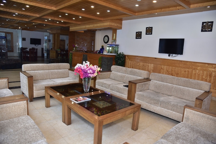 Imagen de los interiores del Hotel Chandertal Regency Hotel and Spa, Manali. Foto 18