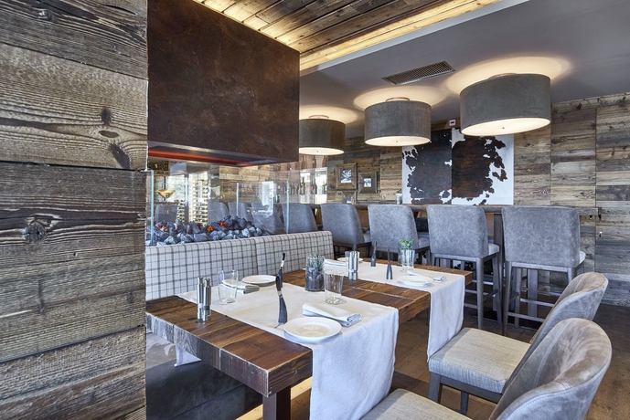 Imagen del bar/restaurante del Hotel Chandolin Boutique. Foto 13